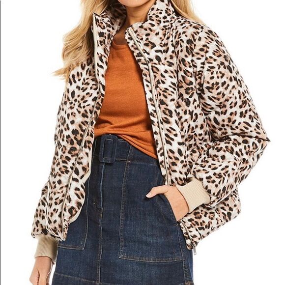Jackets & Blazers - Animal print jacket 